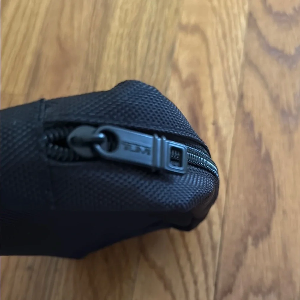 Tumi Black Zipper Travel Toiletry Makeup Pouch Bag